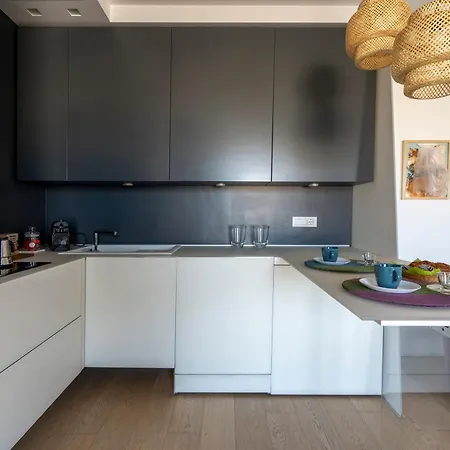 Guesthost - Attico Umbertino Design With Terrace