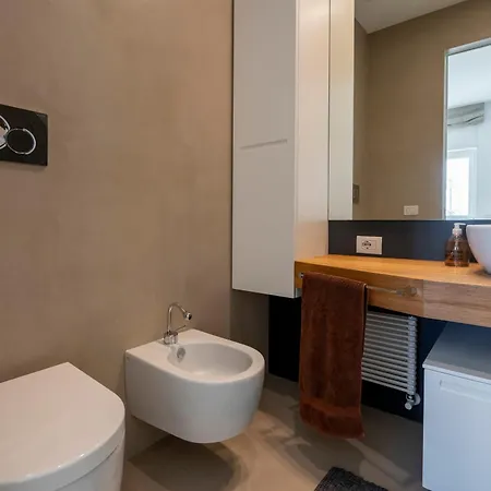 Guesthost - Attico Umbertino Design With Terrace 公寓 *