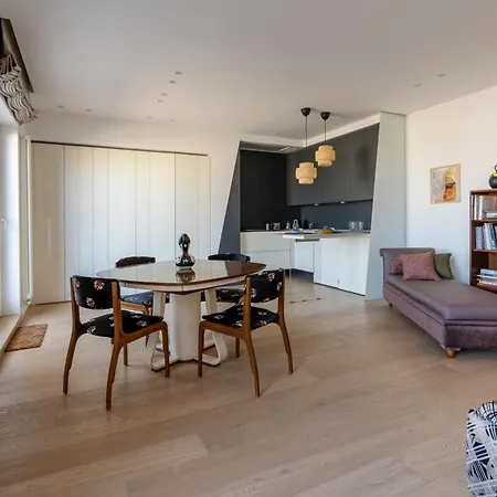 公寓 Guesthost - Attico Umbertino Design With Terrace 巴里