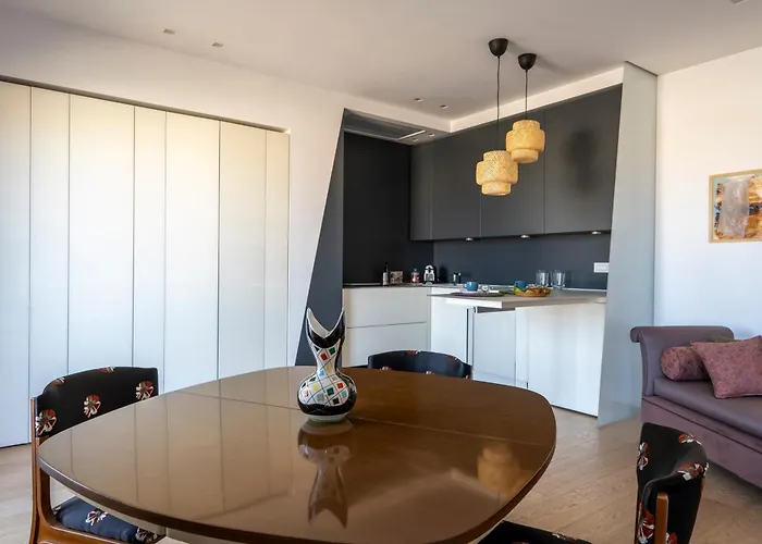 Guesthost - Attico Umbertino Design With Terrace