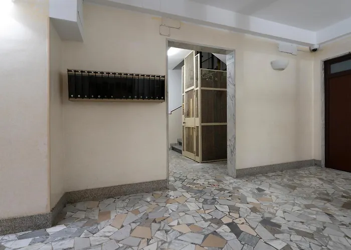 Apartamento Guesthost - Attico Umbertino Design With Terrace Bari