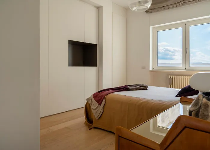 Guesthost - Attico Umbertino Design With Terrace Bari