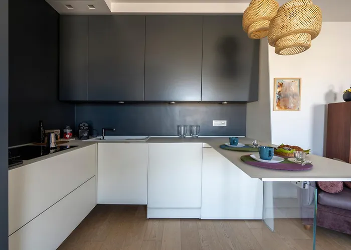 Guesthost - Attico Umbertino Design With Terrace