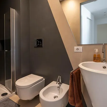 Daire Guesthost - Attico Umbertino Design With Terrace Bari