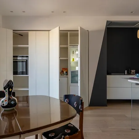 Guesthost - Attico Umbertino Design With Terrace * Bari