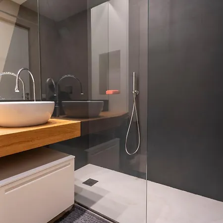 Guesthost - Attico Umbertino Design With Terrace * Bari